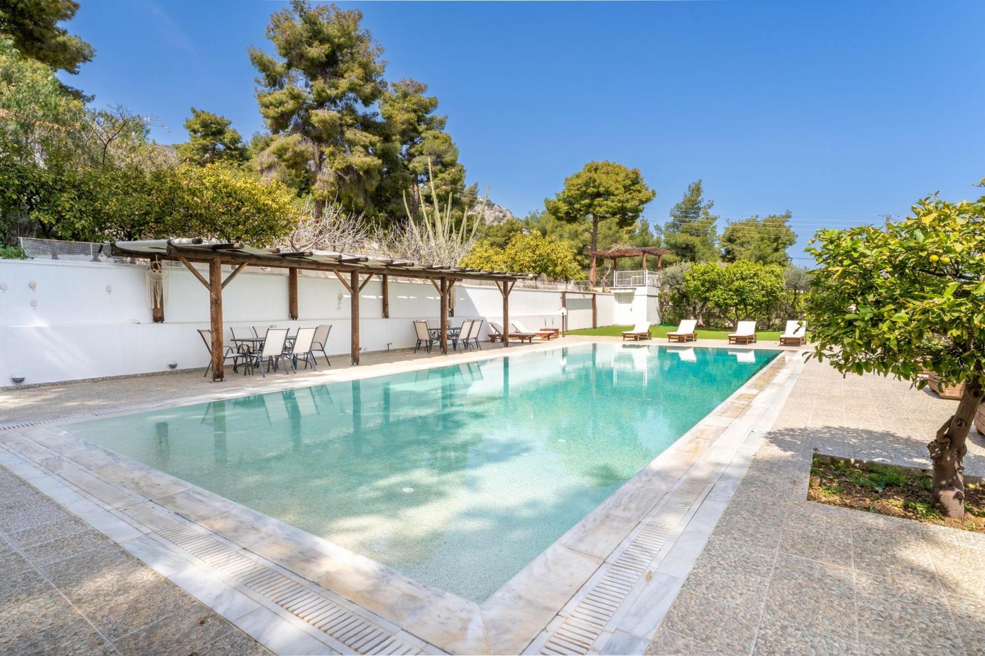 Villa The House Of Gratitude - Poolside Retreat à Loutra Elenis Extérieur photo