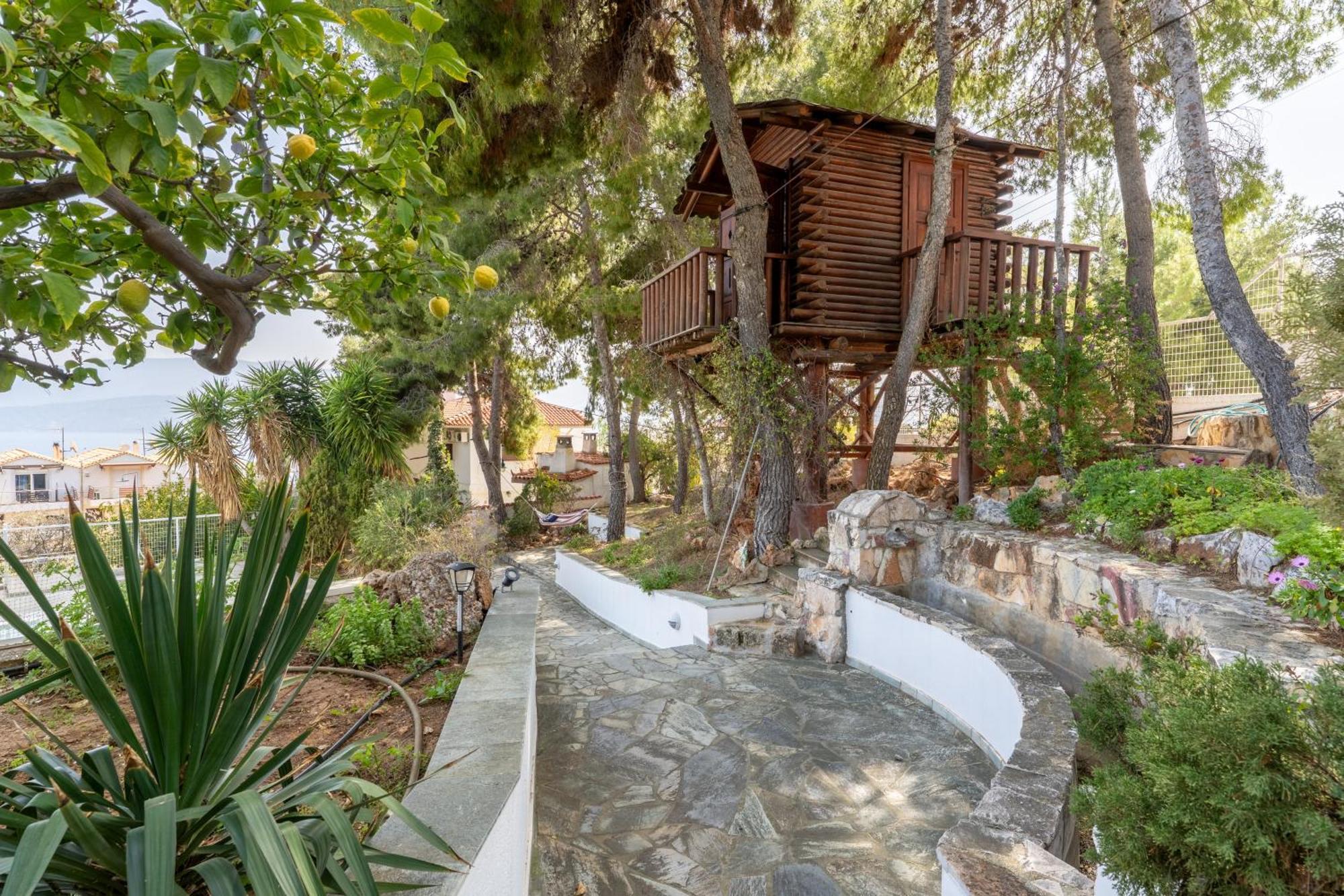 Villa The House Of Gratitude - Poolside Retreat à Loutra Elenis Extérieur photo